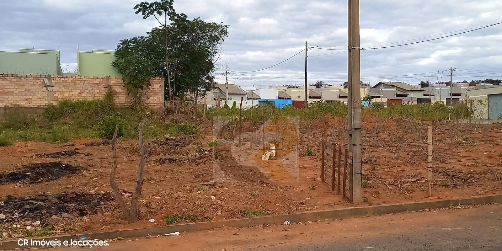 LOTE 360 M2 COM CASA em CONSTRUÇÃO - Foto 1 de 9