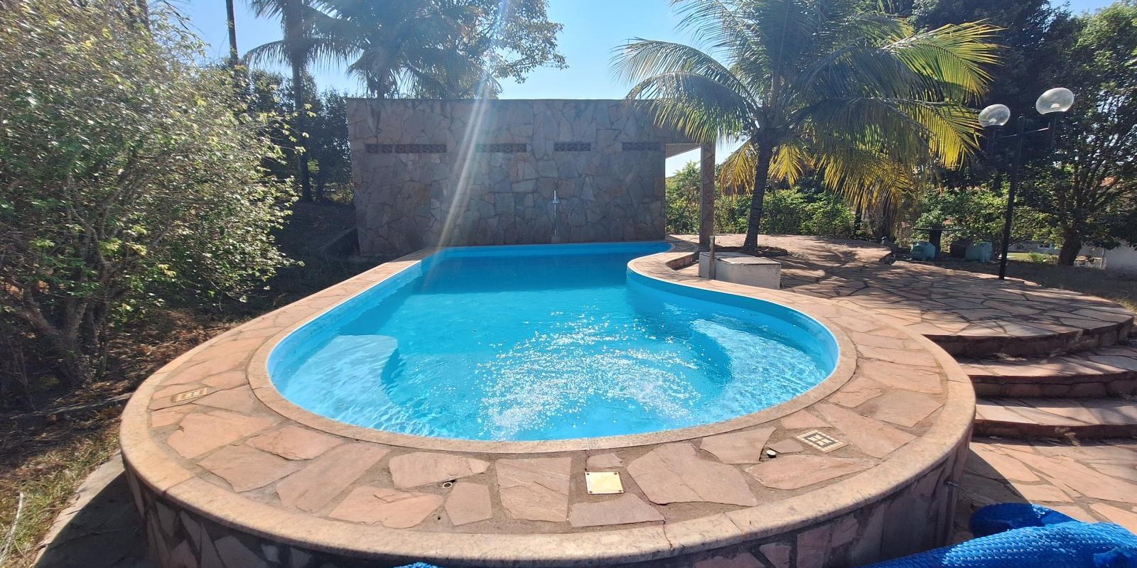 Casa na beira do Lago Corumba - Foto 2 de 20