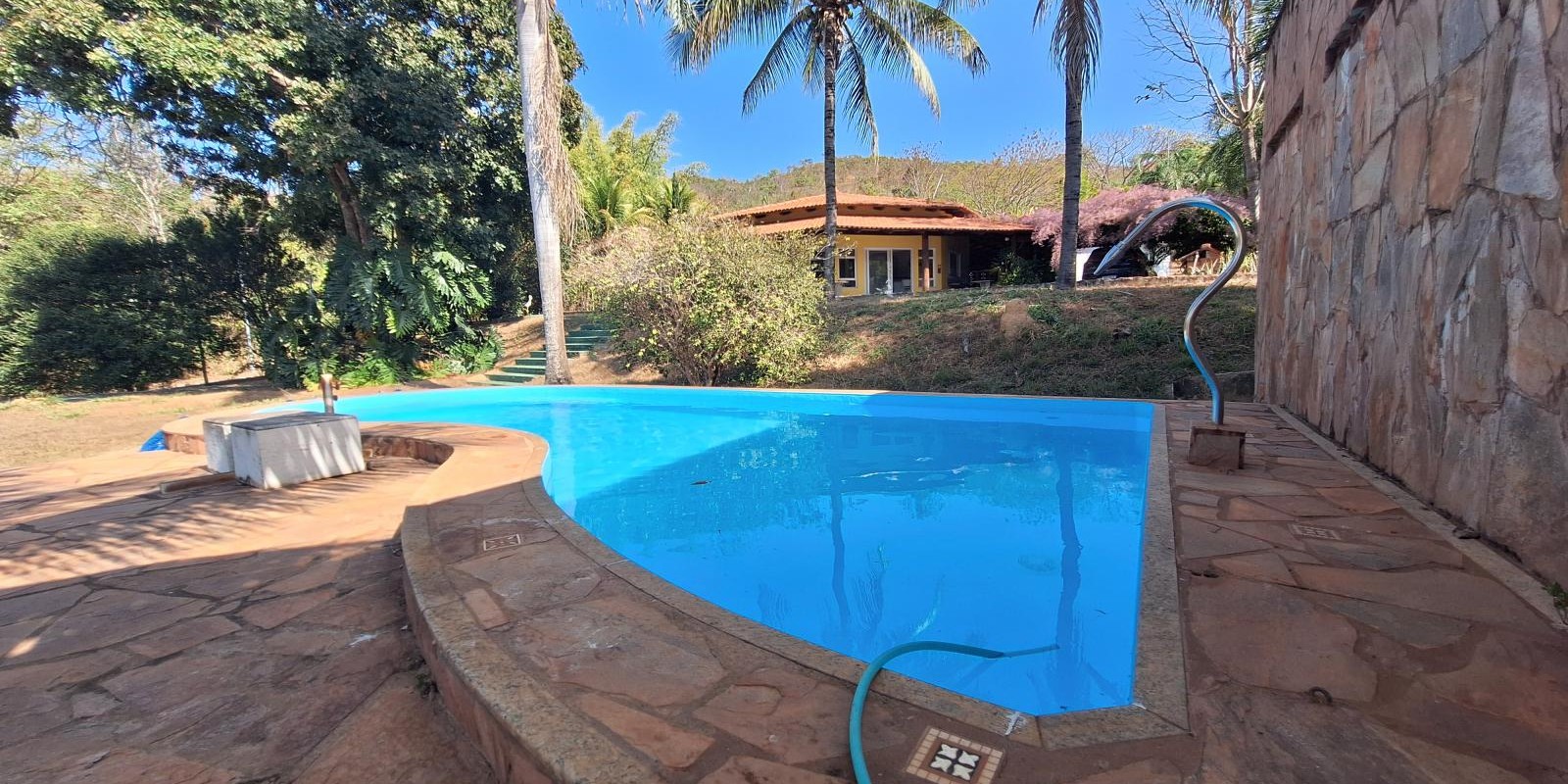 Casa na beira do Lago Corumba - Foto 3 de 20