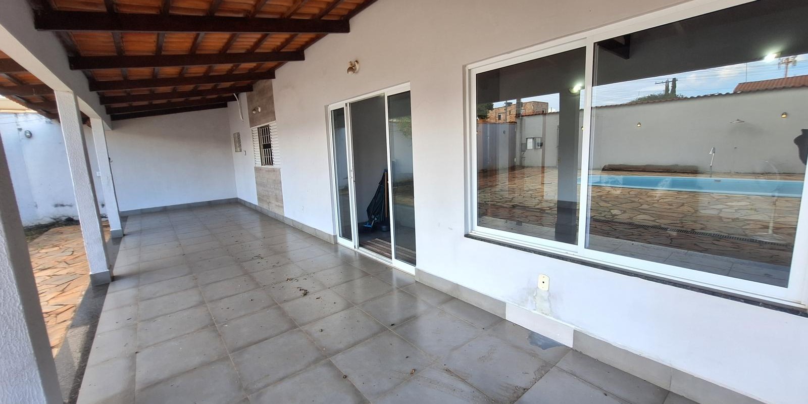 Casa Itaguai 3 com piscina